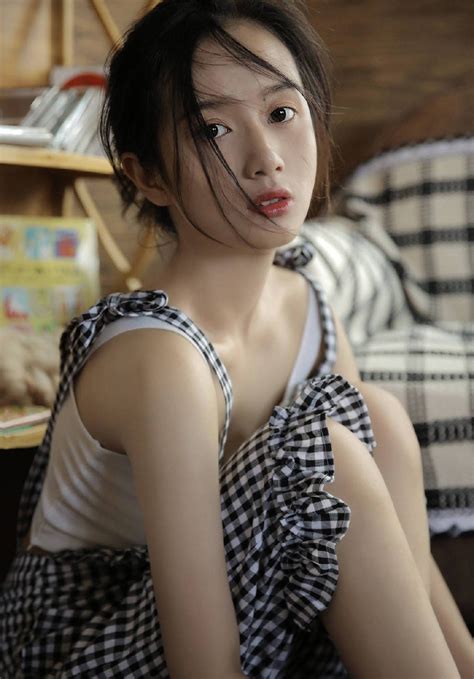 揭秘那些深夜影院背后的故事：为何它们吸引无数观众？